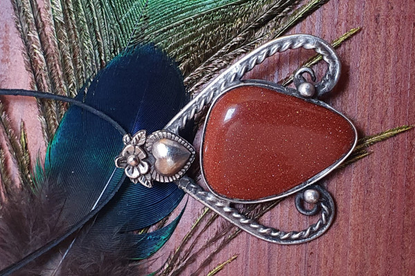 Náhrdelník - autorský  cínovaný šperk s Slunečním Avanturínem